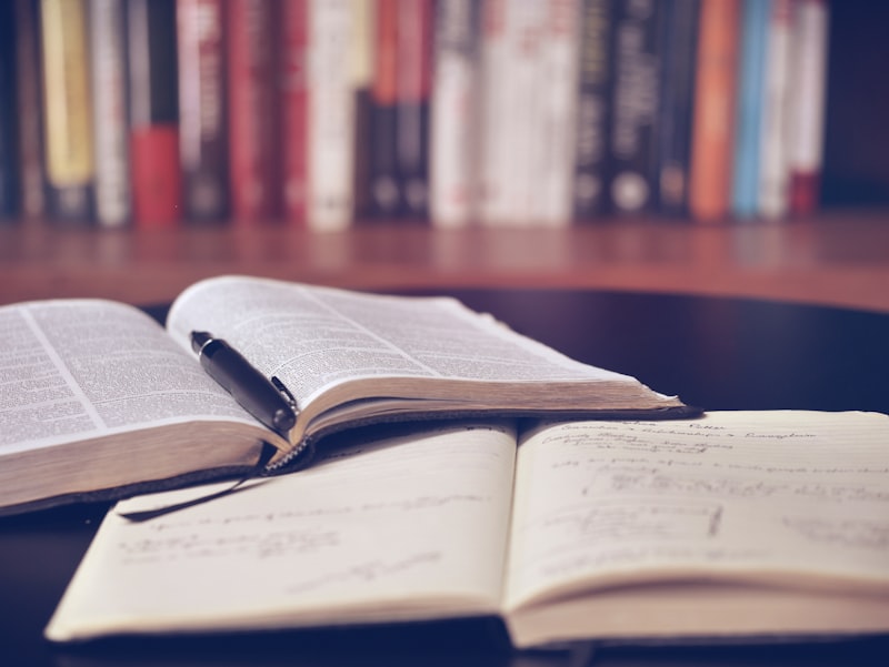 Digitalización y Distribución de Libros Editoriales